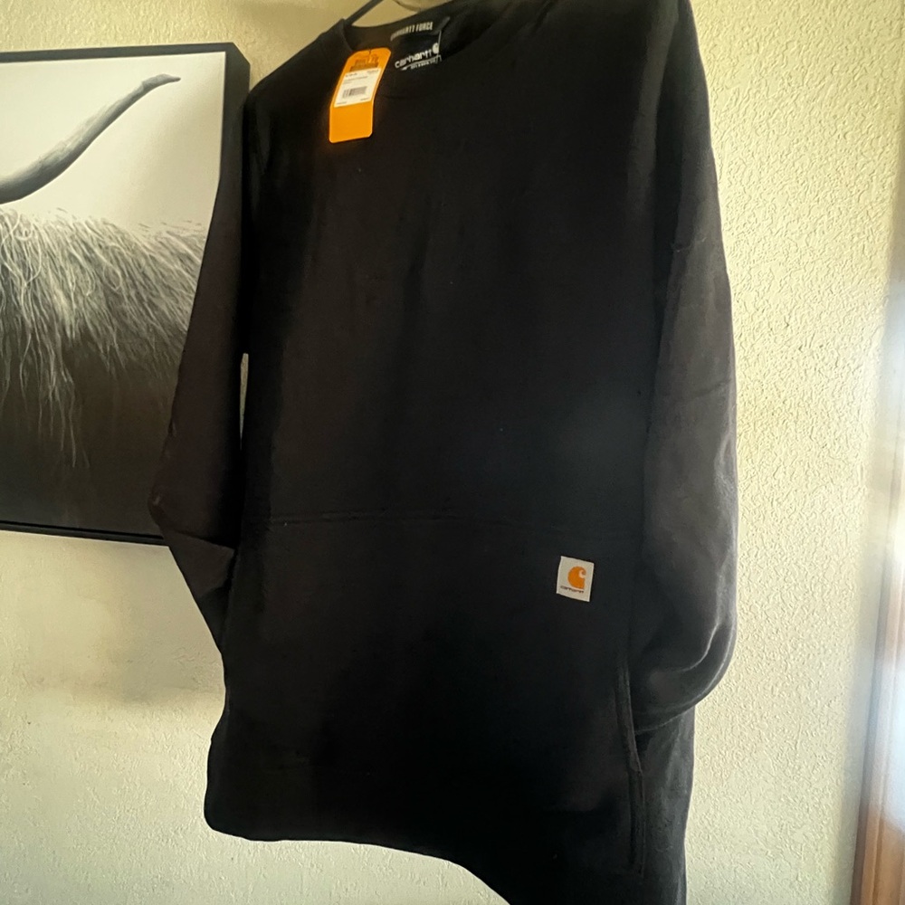 Carhartt sweatshirt with front pockets